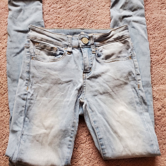 SO Low Rise Light Wash Jeggings size 0 EUC - Picture 2 of 6